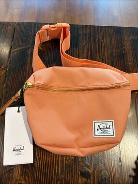 NWT Herschel Fifteen Canyon Sunset Fanny Pack